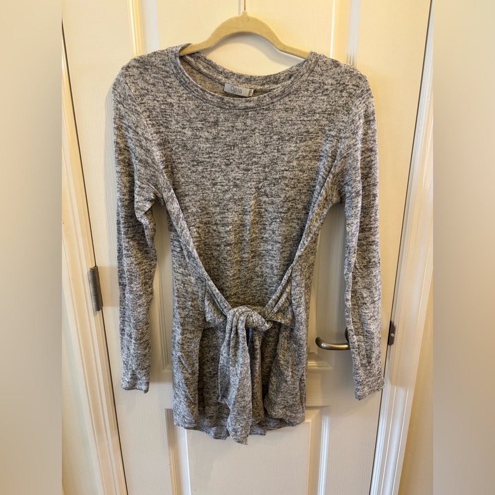 Gray Long Sleeve Knit Top M